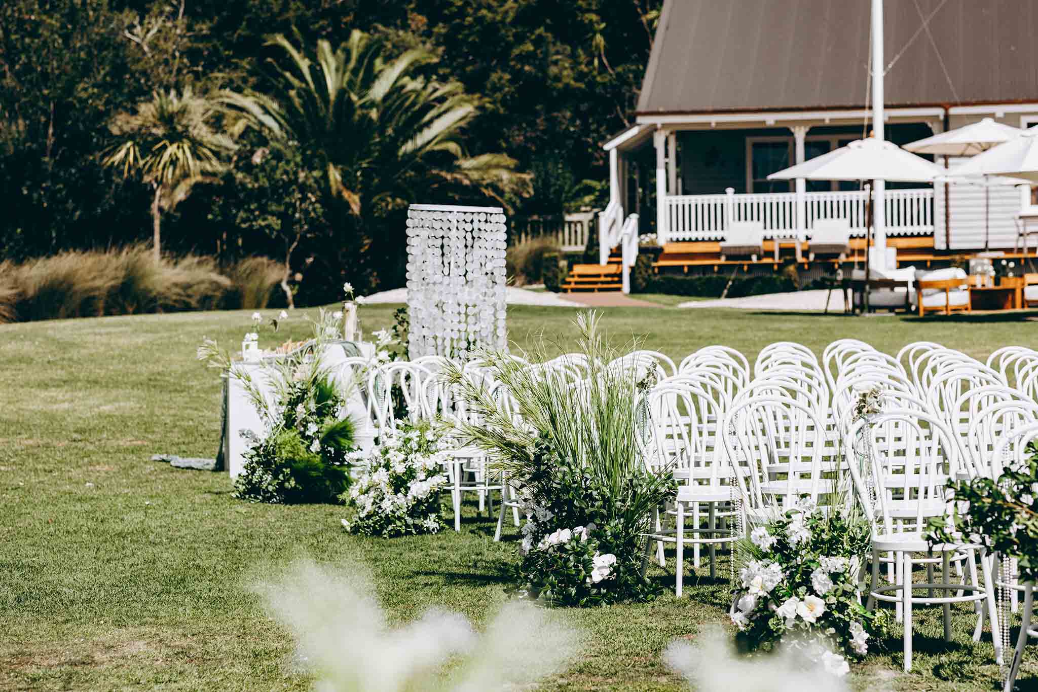 nz-ifusion-wedding-ceremony-aisle-flower-10