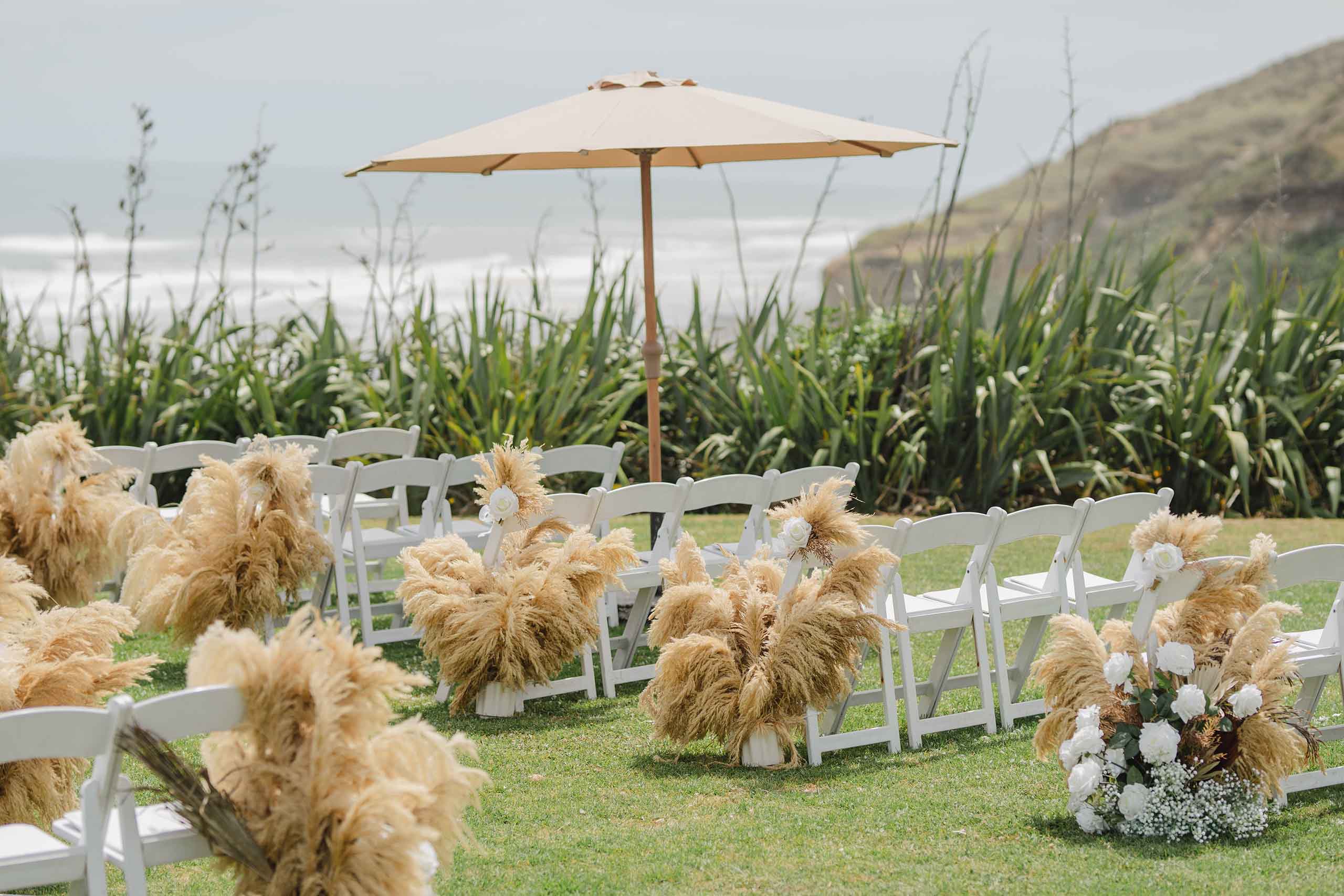nz-ifusion-wedding-ceremony-aisle-flower-14